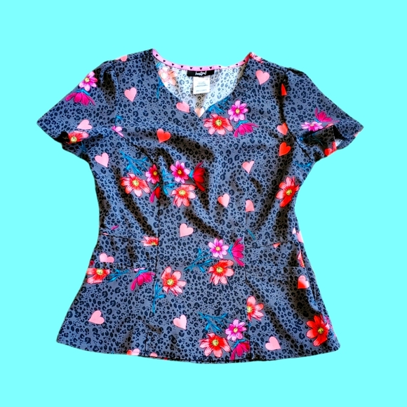 Uniform Top - Picture 1 of 4